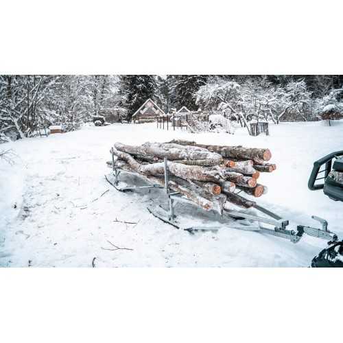 Slitta in legno: (rimorchio in legno con gli sci)